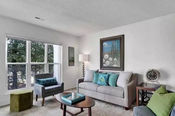 $1,474 / 1br - 900ft2 - 1 BR/1 BA that'll make your pet's tail wag! Pet-loving community. (Richmond)64027112248963120