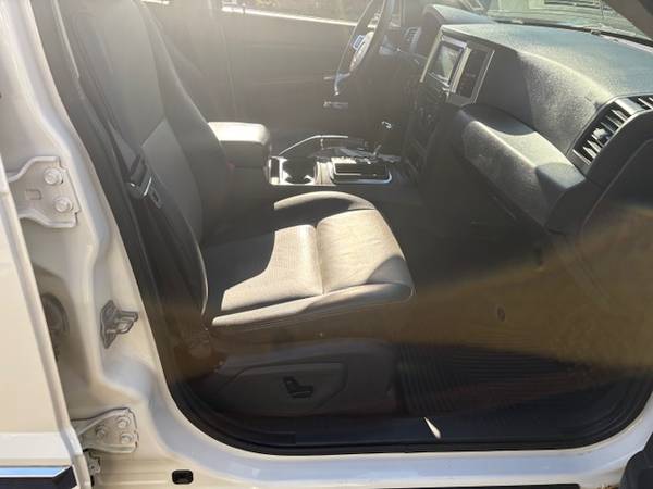 2010 Jeep grand Cherokee Laredo 4WD, *Cuero,* Full PWR*. LIMPIO* NEG - $2,45063615013563265124