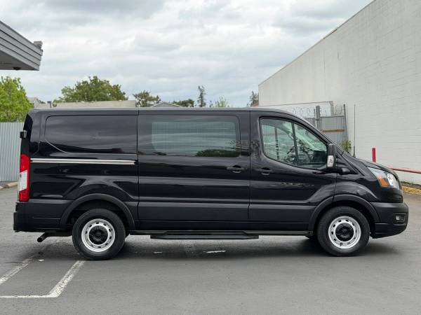 2022 Ford Transit 150 - Photo 6