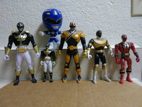 VINTAGE POWER RANGER FIGURES 1