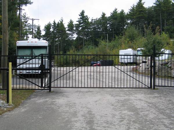 $450 / 450ft2 - Self Storage Amherst NH (Amherst NH)63986917164674122