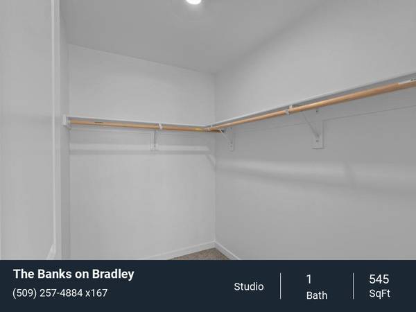 $1,606 / 545ft2 - Vinyl Wood Flooring/Carpet, In-Home Washer and Dryer (Richland)63686562337795122