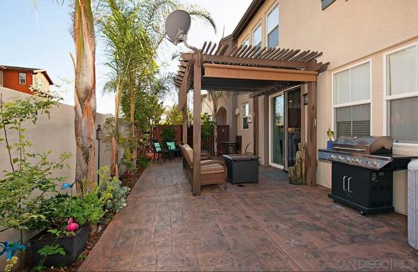 $4,100 / 4br - 1680ft2 - 4bed 3bath Townhouse Eastlake Chula Vista (San Diego)63701763613443123