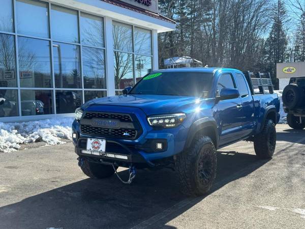 2017 Toyota Tacoma WOW TRD - Photo 2