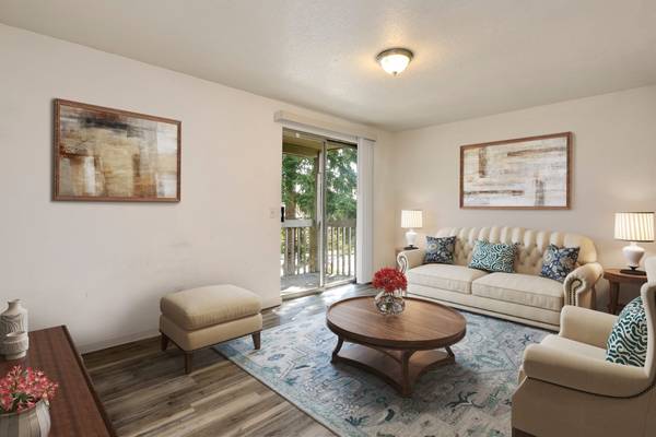 $2,275 / 2br - 1120ft2 - Vinyl Plank Flooring, Refrigerator, Assigned Parking (2709 Lincoln Way, Lynnwood, WA)63688278347395120
