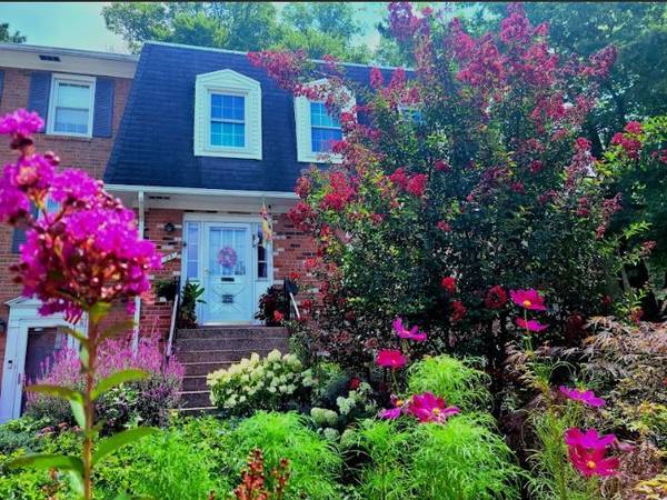 $1,100 / 1br - 400ft2 - Habitación principal amueblada hermosamente en un barrio seguro – 1/10/25 (Barcroft, Arlington)63896278558339120