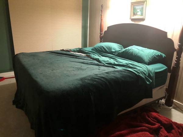 king size bed 1