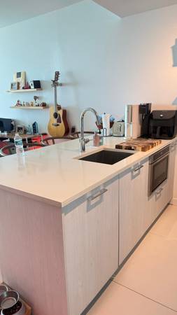 $3,100 / 1br - 755ft2 - Top Floor Prime EDGEWATER, Water Views, available for Rent august (Miami)63379566312451124