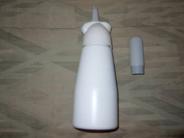 Isi Mini Easy Whip Cream Whipper 1