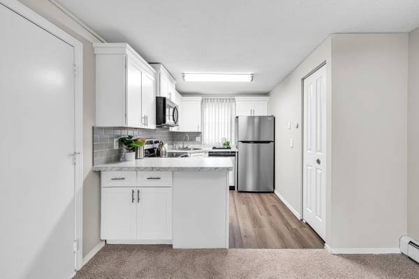 $2,195 / 2br - REDUCED RENT - APPLY TODAY, MOVE IN TOMORROW! (Sunderland)64017045136769123
