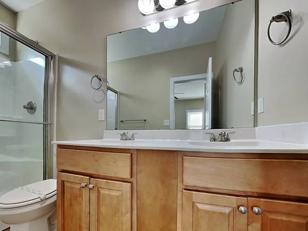 $1,200 / 3br - 1269ft2 - Recently remodeled house for rent, Great Location and Quiet (Salisbury)63925335900163124