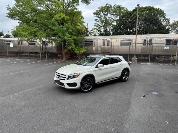 2015 Mercedes-Benz GLA250 4MATIC completamente equipado (panorámico, cámara, navegación) - $10.990 (Brooklyn)63470771754113124