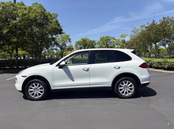 2013 PORSCHE CAYENNE, AWD, VEHÍCULO DE UN SOLO DUEÑO CARFAX, NAVEGACIÓN, CÁMARA DE REVERSA - $12,995 (Sacramento)63619458528641124