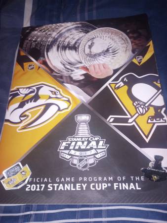 2017 Pens Stanley Cup Program & Pins 1