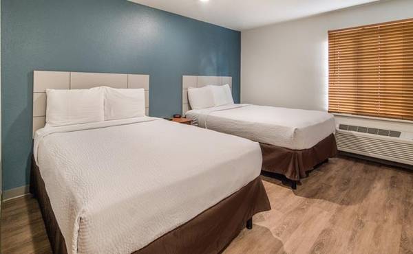$1,319 / 1br - Simple Done Better with NO Hassle, NO Lease (4505 N Interstate 35, Denton, TX)63796476996355123