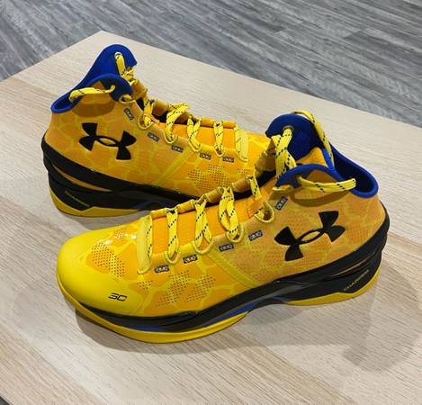 Under Armor Curry 2 Retro Double Bang - MENS SIZE 10