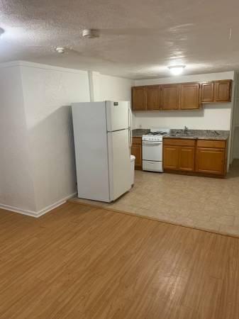 $1,550 / 9999ft2 - CHELSEA/BOSTON - NO BROKER FEES!! RENOVATED STUDIO WITH HEAT INCLUDED!63856337916291124