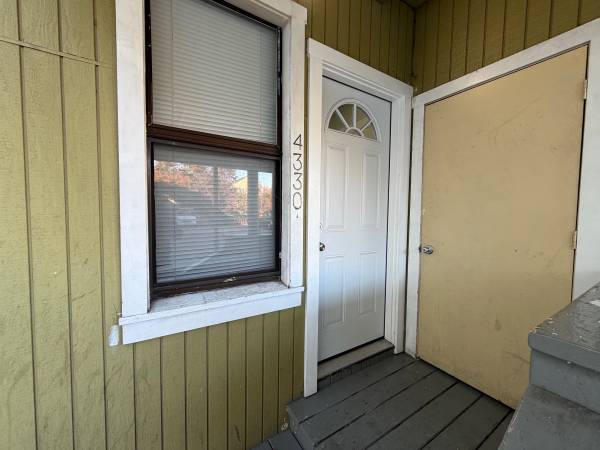 2 bed 1 bath apartment 1