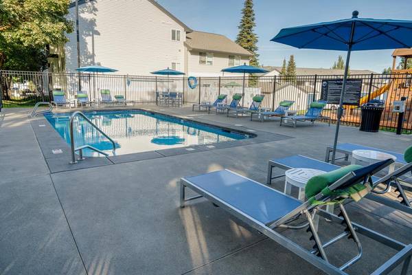 $1,633 / 3br - 1306ft2 - Pet Friendly, High Speed Internet, Playground (South Hill)63969876911490120