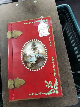 Italian metal cameo box 1