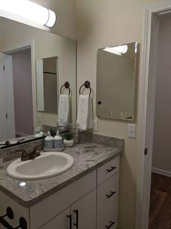 $999 / 283ft2 - Rent A213 for $999 utilities included and get One month FREE!! (Leavenworth)63690682413825121