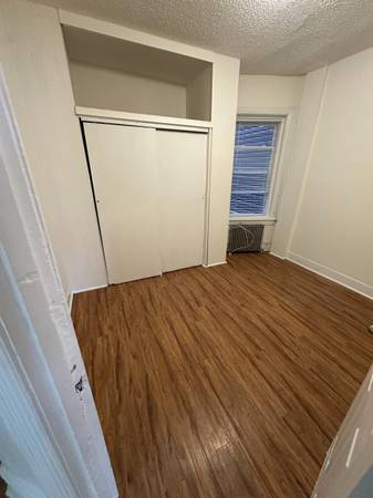 $1,375 / 3br - REMODELED 3 SPACIOUS BEDROOMS 1 BATHROOM AVAILABLE! CARROLL PARK AREA! (CARROLL PARK)64046036339074123