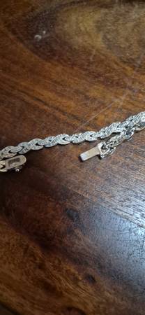 Beautiful sterling silver bracelet marked 925 - $50 (Renton)63471342202625122