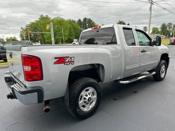 ** 2013 CHEVY SILVERADO 2500HD LT 45,000 MILES CLEAN 4X4 ** - $24,500 (WALSH TRUCK AND AUTO)63472103152003124