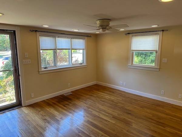 $3,200 / 2br - Waltham 2 Bed/2 Bath Single-Family Home | Mountain Rd $64146856709634123