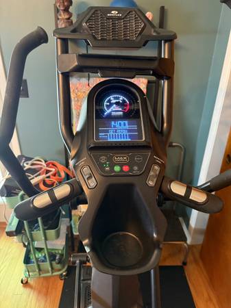 Bowflex Max M8 1