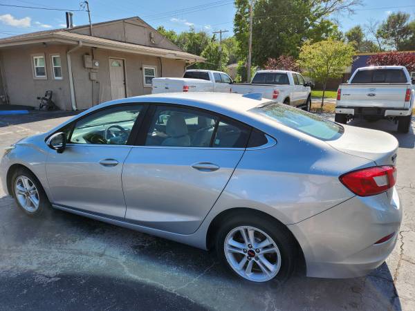 2018 Chevy Cruze LT !! - $13,950 (102 e. Nichols Spring Hill ks)63621970256643122