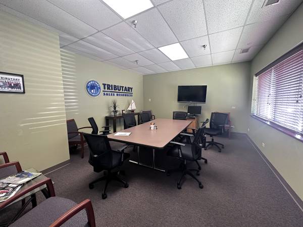 $3,550 / 3000ft2 - Naperville  - Flex Space (1665 Quincy Avenue, #147 Naperville)63898734079747123
