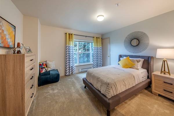 $1,735 / 2br - 1051ft2 - Business Lounge, Theater, LED Lighting (8650 Northeast Trailwalk Drive, Hillsboro, OR)63672637348867120