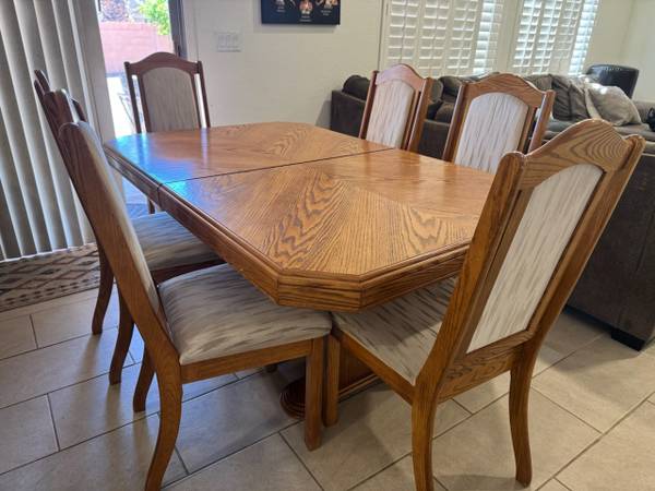 Solid wood dining table w/ 6 chairs + extension leaf 1