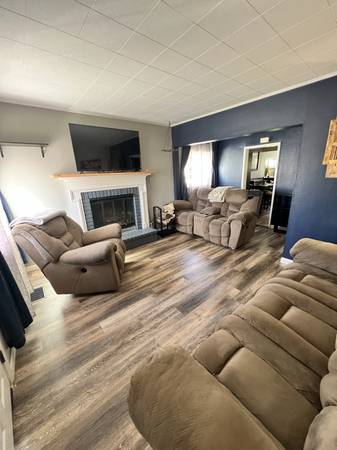$2150.00 / 3br - 1300ft2 - Charming 1937 Updated Home – Fully Furnished – 3+ Month Lease63952520556163120
