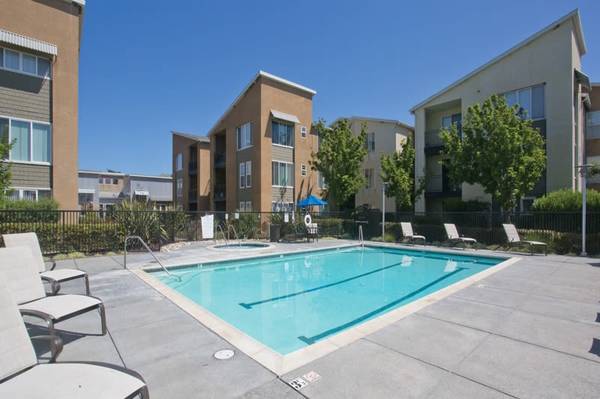 $3,717 / 2br - 1035ft2 - Admite mascotas, lavadora/secadora en la unidad, ¡cerca de la playa! (santa cruz)63658029631491120
