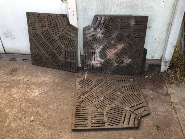 Cast Iron Tree Base Cover - Very Heavy 1