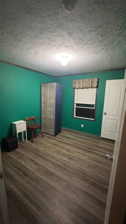 $800 / 1br - 106ft2 - Alquiler de habitación Connelly Ny (Connelly)64035737583105121