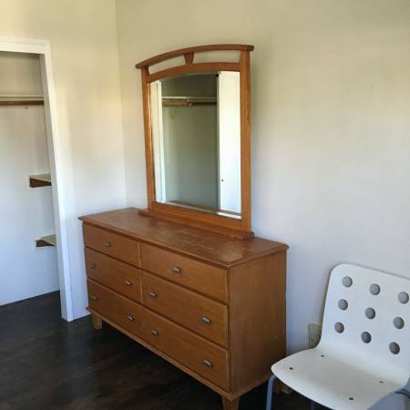 $727 Large Bedroom Furnished/Utilities Included/Share House ({SAN DIEGO-see map...})63954708583683122