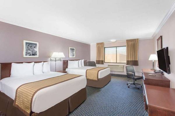 $445 / 1br - Nice Hotel Room Available for Stagecoach Country Music Festival (Indio)63981527584258122