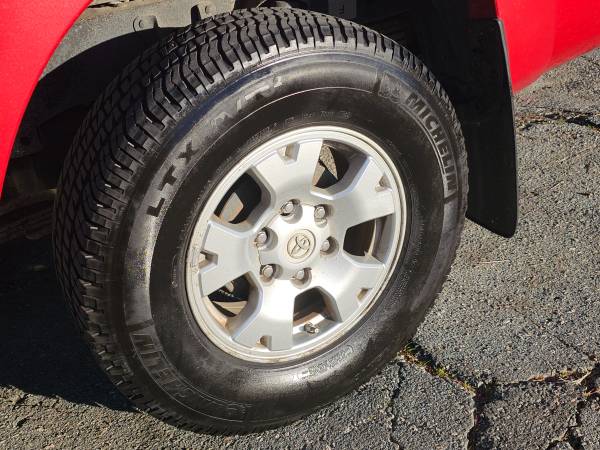 2011 TOYOTA TACOMA 4x4 - $17,000 (santa cruz)63486924474369121