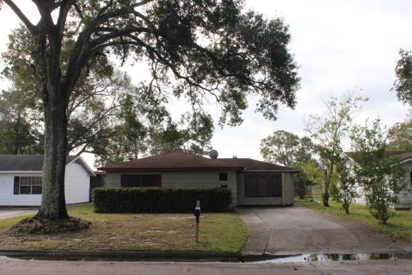 $1,225 / 3br - 2000ft2 - Charming 3 BR Home for Rent (Orange, Texas)64036371672321120