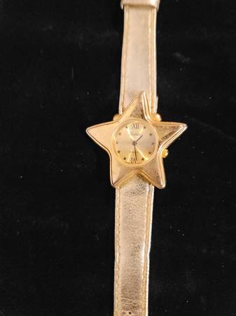 Ladies Gold Tone Star Bezel With Silver Tone Dial Golden Quartz Watch 1