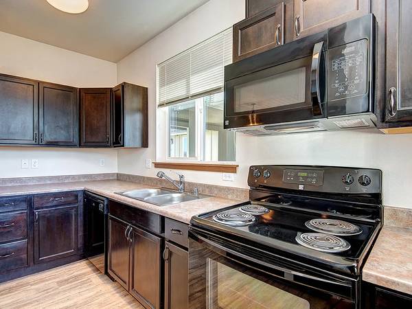 $1,400 / 2br - 2 bedroom apartment for rent (Olympia)63688333421953121
