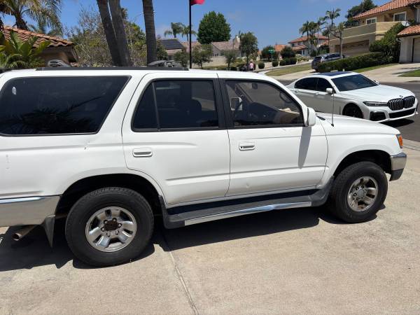 1998 4Runner con pocos kilómetros - $5,000 (La Costa)63618411320961124
