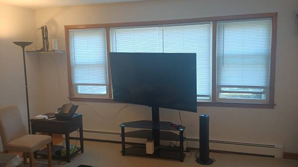 $1,890 / 2br - Clean and Bright Two Bedroom Apartment in Niles!!!!! (Niles, Glenview, Skokie, Des Plaines)63898603337218121