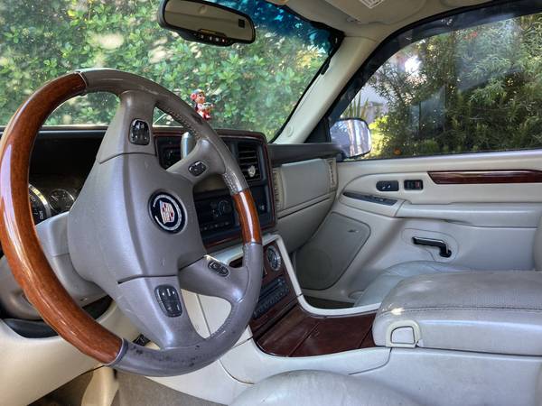 MECHANICS SPECIAL: 2006 CADILLAC ESCALADE - $2,500 (coastside/pescadero)63617811143939124