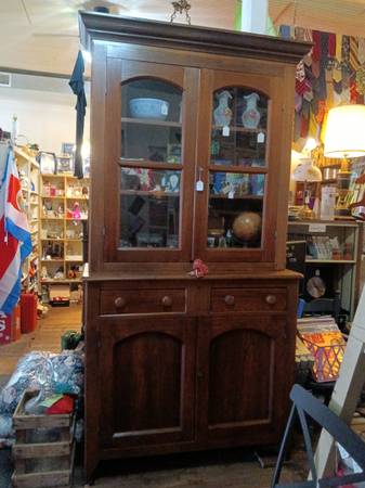 step back cupboard 1