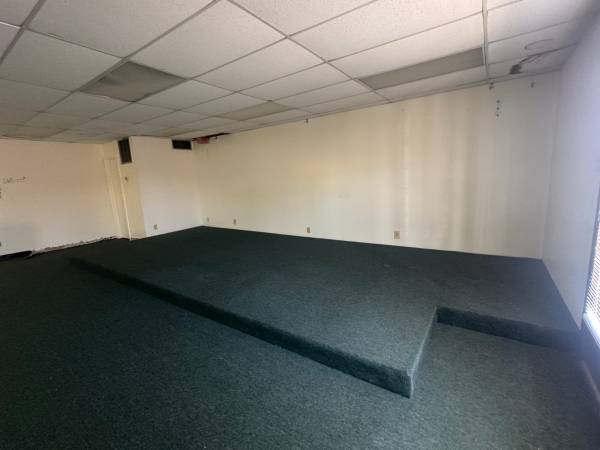 $2,095 / 1850ft2 - GLENDALE CHURCH/OPEN FLOOR PLAN SUITE FOR LEASE64024823371393123