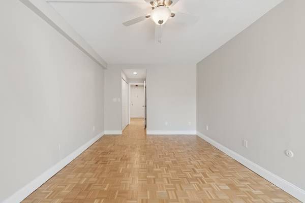 $2,147 / 1br - 1000ft2 - Laundry Facility, Grills, Hardwood Floor (5 Suburban Rd, Worcester, MA)62930773022979124